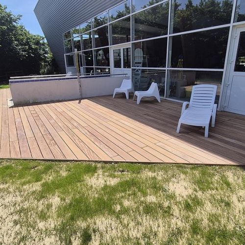 terrasse-bois-exotique-cumaro-aquacentre-pornic-2.jpg