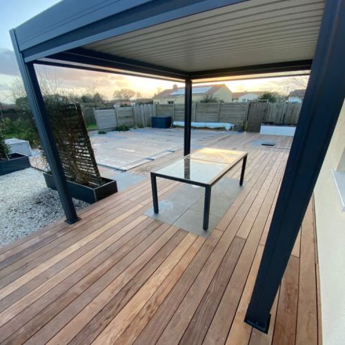 Création ensemble piscine terrasse et pavage.